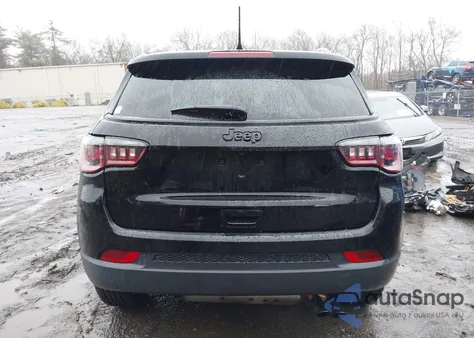 2019 Jeep Compass Altitude 4X4 z USA, uszkodzony, nr VIN 3C4NJDBB1KT601609